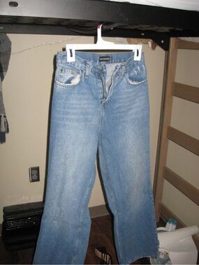 Light Wash Straight Leg Jeans